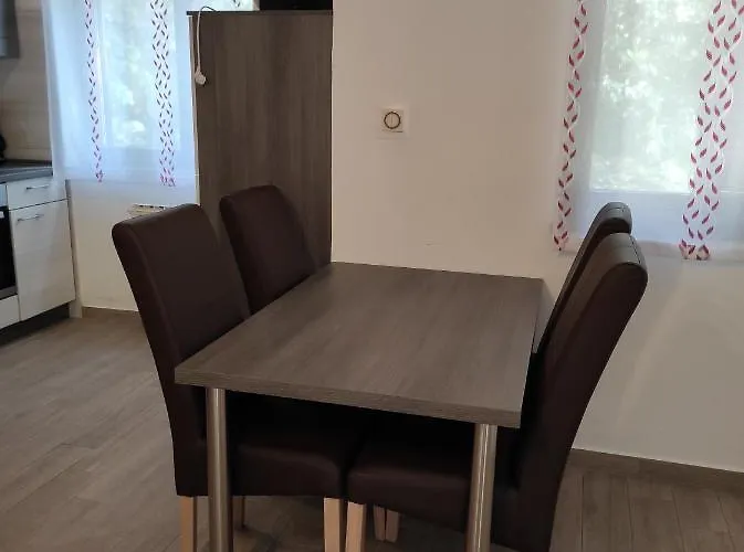 Tominovic * Opatija