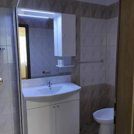 公寓 Tominovic